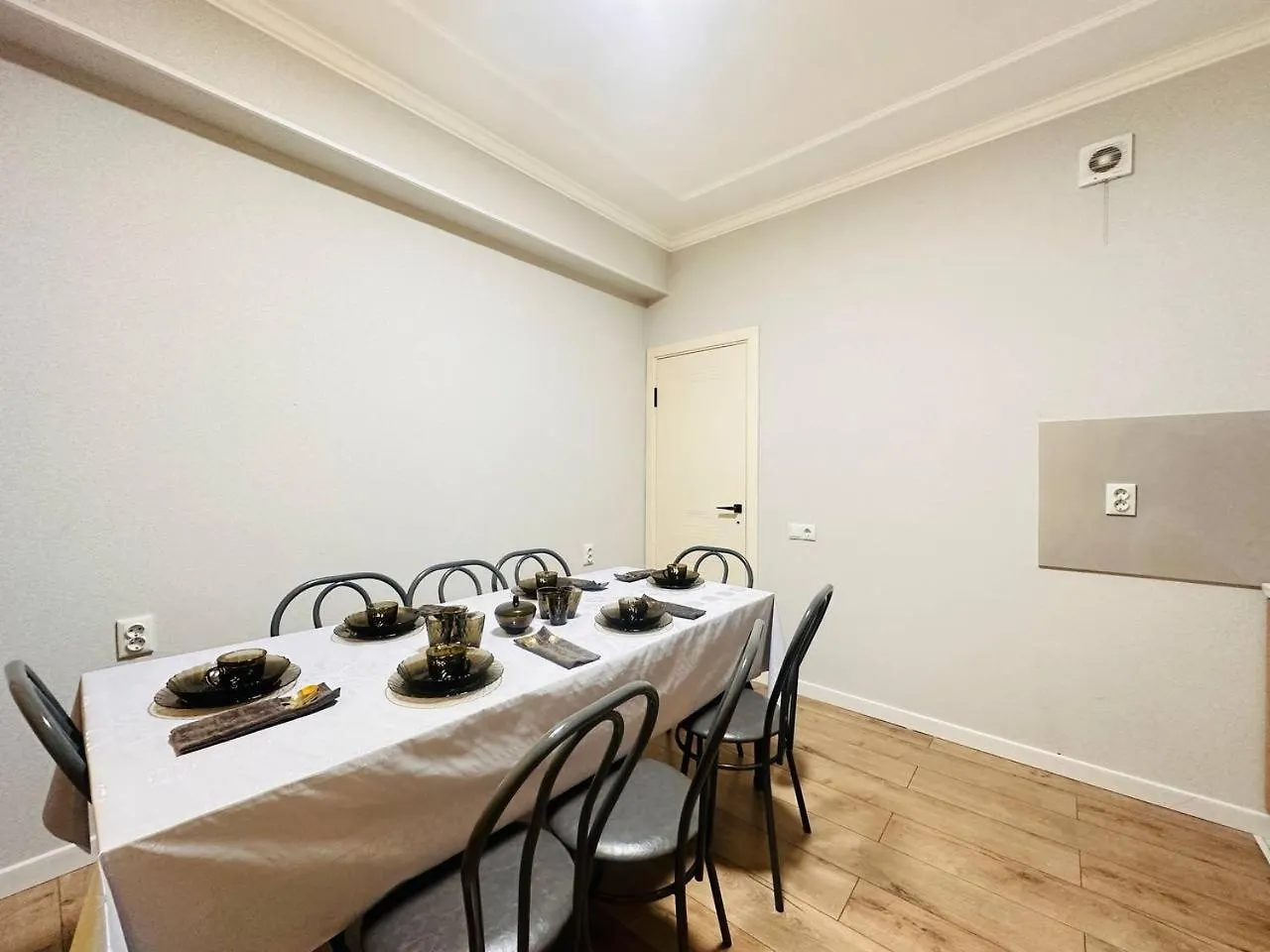 Apartment Уют Для Большой Семьи Рядом С Автовокзалом И Озером Сайран Almaty