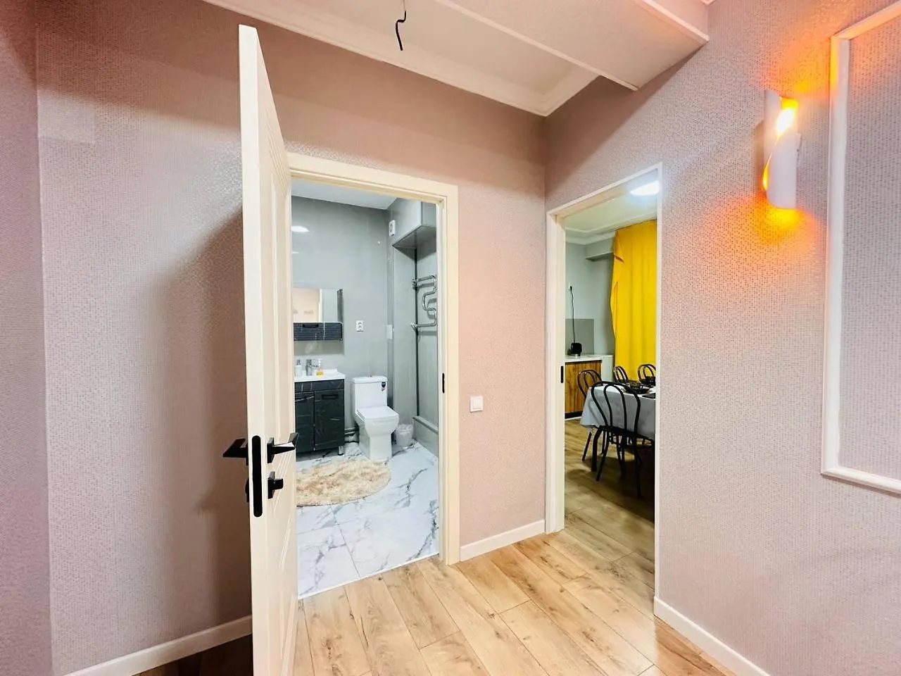 Уют Для Большой Семьи Рядом С Автовокзалом И Озером Сайран Almaty Apartment